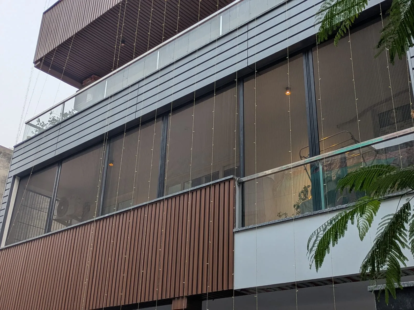 Balcony Pleated Mesh System